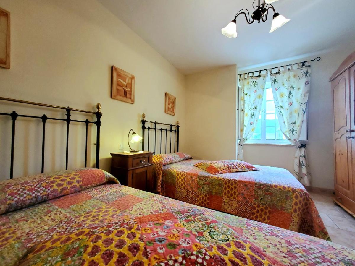Apartamentos Turisticos Rosa 里瓦德奥 外观 照片